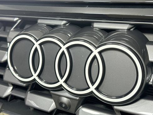Certified 2025 Audi Q5 Premium w/ Convenience Package AWD/4WD image 28