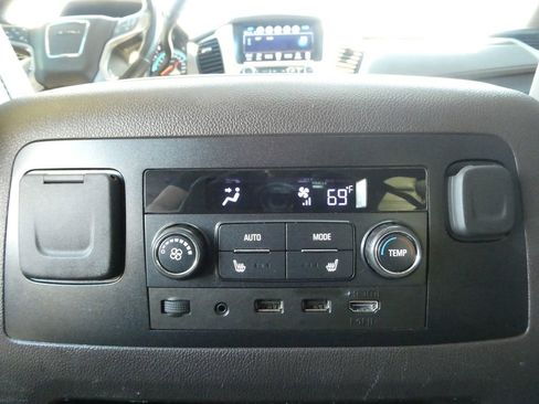 Used 2019 GMC Yukon Denali w/ Denali Ultimate Package image 23