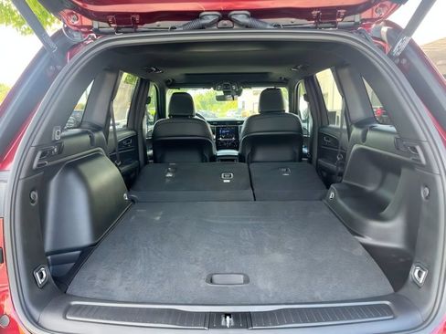 New 2025 Jeep Grand Cherokee Altitude AWD/4WD image 27