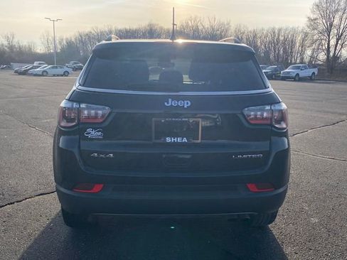 Used 2022 Jeep Compass Limited image 3