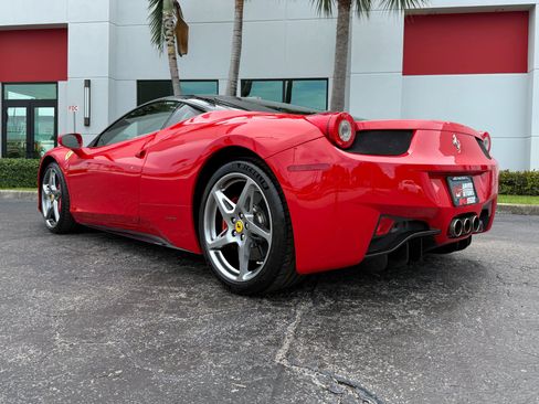 Used 2011 Ferrari 458 Italia Coupe RWD image 16