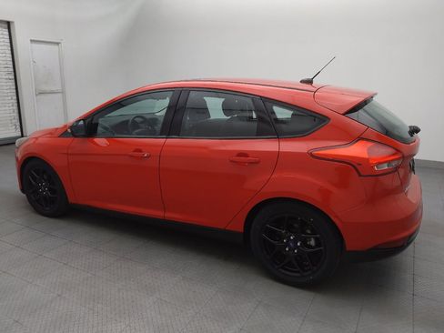 Used 2016 Ford Focus SE w/ Equipment Group 201A FWD image 3