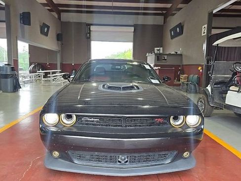 Used 2016 Dodge Challenger R/T Scat Pack RWD image 2