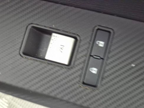 Used 2023 Mitsubishi Outlander SE FWD image 37
