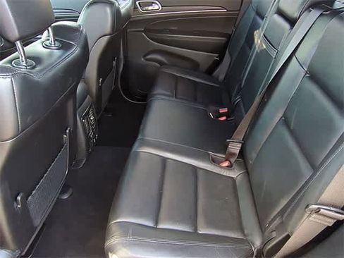 Used 2021 Jeep Grand Cherokee Limited image 20