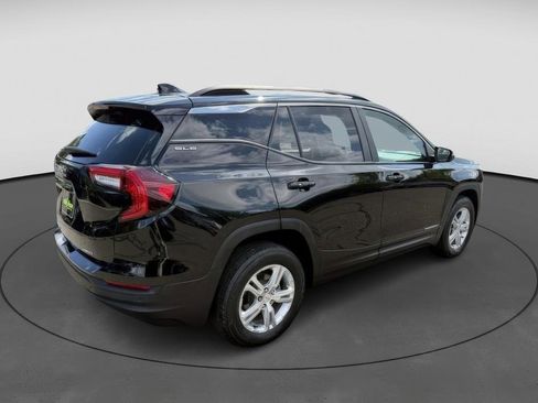 Certified 2022 GMC Terrain SLE w/ Driver Convenience Package image 7