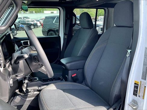 Used 2024 Jeep Wrangler Unlimited Sport AWD/4WD image 20
