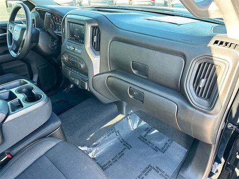 Certified 2022 Chevrolet Silverado 1500 Custom image 27