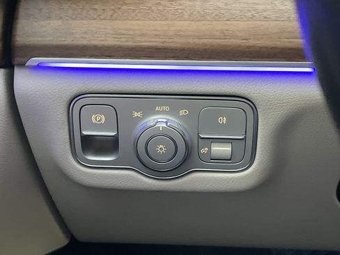 Certified 2025 Mercedes-Benz GLE 350 4MATIC image 23