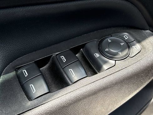 Used 2021 Chevrolet Equinox LT FWD image 9