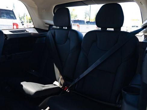 Used 2023 Volvo XC90 B6 Plus w/ Protection Package Premier AWD/4WD image 21