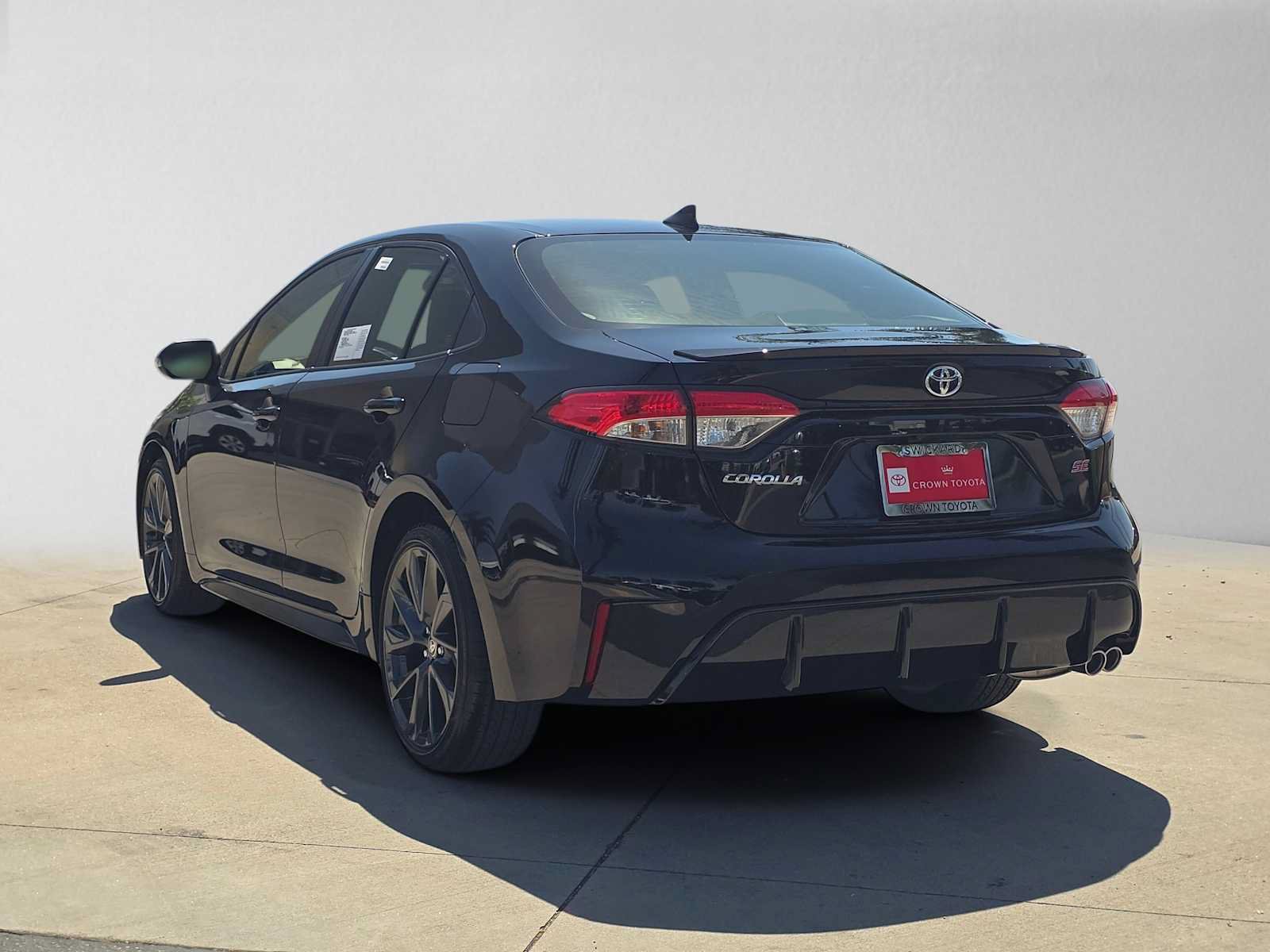Used 2026 Toyota Corolla SE w/ Carpet Mat Package (TMS) FWD image 5