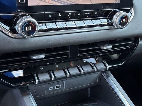 New 2026 GMC Canyon Elevation w/ Convenience Package image 30