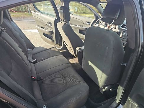 Used 2013 Dodge Avenger SXT image 13