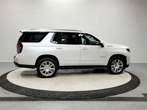 Used 2024 Chevrolet Tahoe High Country w/ Advanced Technology Package image 8