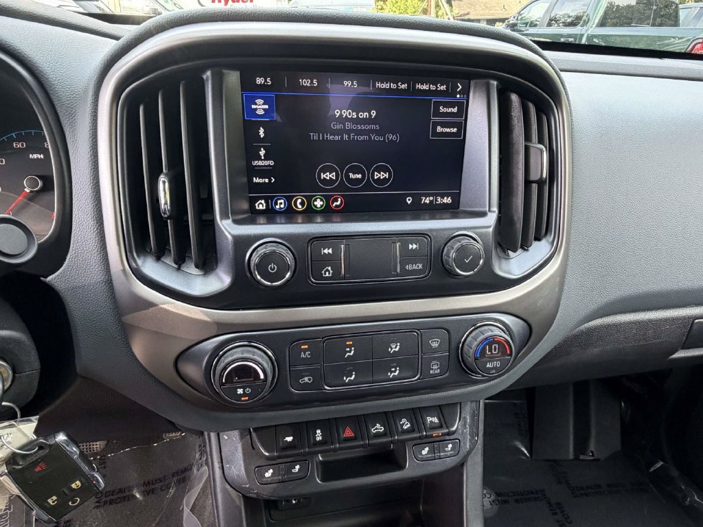 Used 2021 Chevrolet Colorado Z71 AWD/4WD image 17