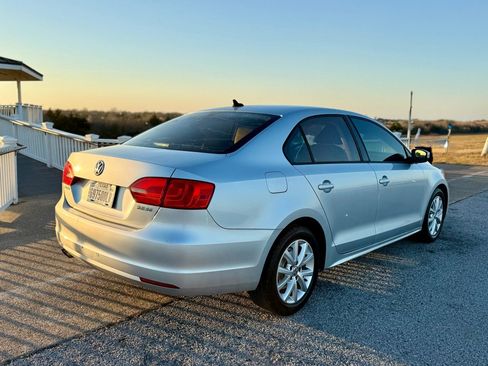Used 2011 Volkswagen Jetta SE image 5