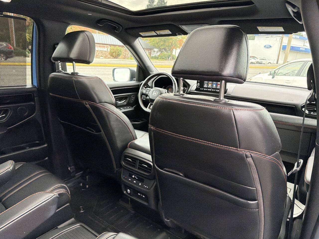 Used 2024 Honda Pilot TrailSport image 23