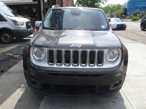 Used 2016 Jeep Renegade Limited image 2