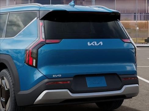 New 2026 Kia EV9 Wind image 13
