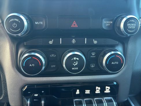 Used 2019 RAM 1500 Big Horn image 23