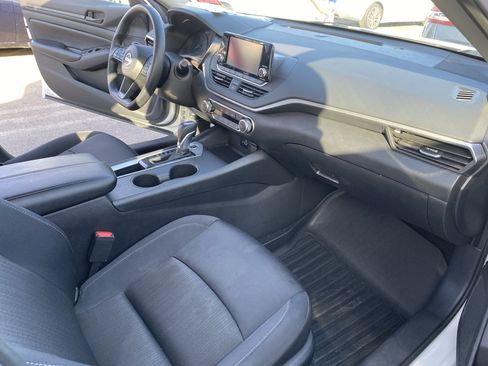 Used 2024 Nissan Altima 2.5 S FWD image 24