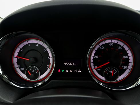 Used 2016 Dodge Grand Caravan SXT w/ UConnect Hands-Free Group image 25