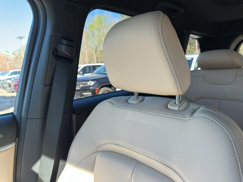 New 2026 Jeep Grand Cherokee Limited w/ Limited Altitude Package image 21