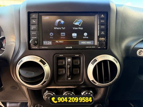Used 2017 Jeep Wrangler Unlimited Sahara w/ Connectivity Group AWD/4WD image 20