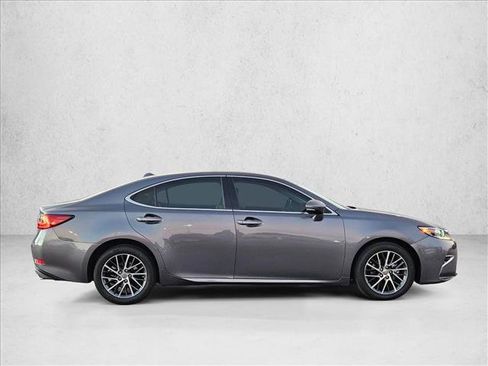 Used 2018 Lexus ES 350 image 4