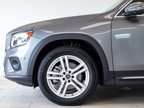 Used 2023 Mercedes-Benz GLB 250 4MATIC w/ Premium Package image 29