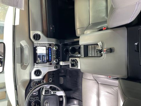 Certified 2020 Toyota Tundra Limited w/ Limited Premium Package AWD/4WD image 15
