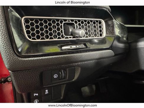 Used 2023 Honda Civic Touring image 31