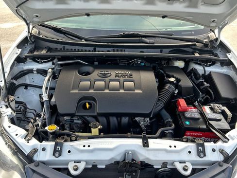 Used 2016 Toyota Corolla LE image 29