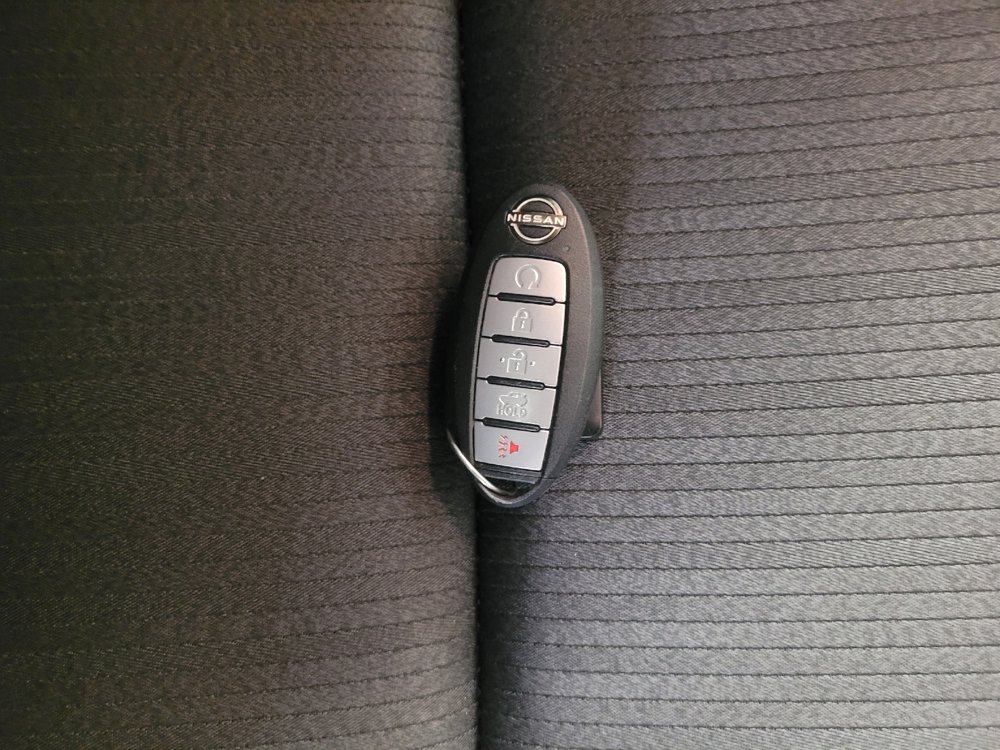 Used 2025 Nissan Altima 2.5 SV FWD image 32