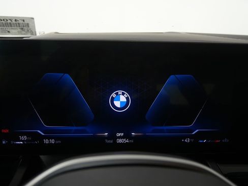 Certified 2025 BMW 530i image 17