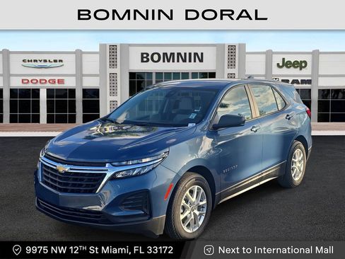 Used 2024 Chevrolet Equinox LS w/ Driver Confidence II Package image 1