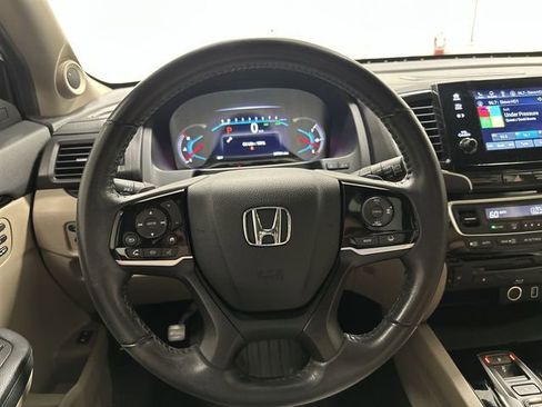 Used 2022 Honda Pilot Touring image 18