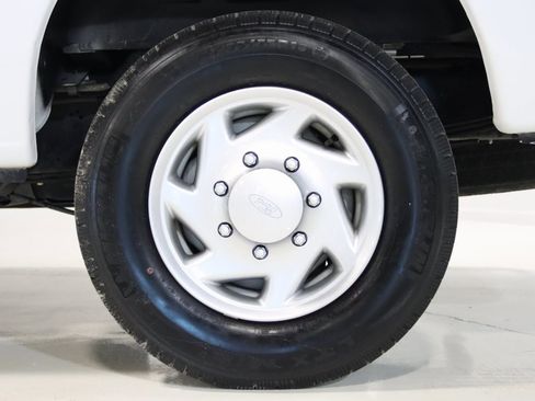Used 2014 Ford E-350 and Econoline 350 XLT image 66