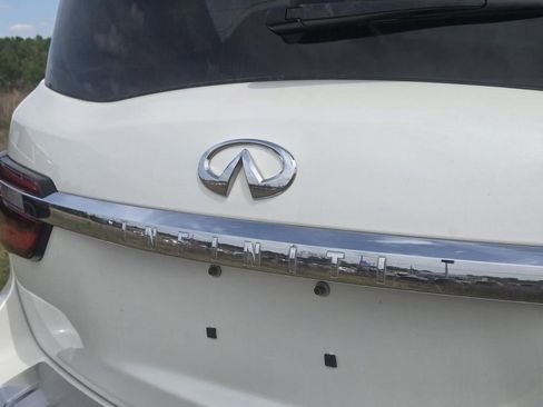 Used 2019 INFINITI QX80 Luxe w/ 22" Wheel Package AWD/4WD image 6