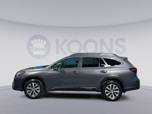 Used 2023 Subaru Outback Premium image 2