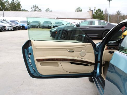 Used 2008 BMW 335i Convertible image 27