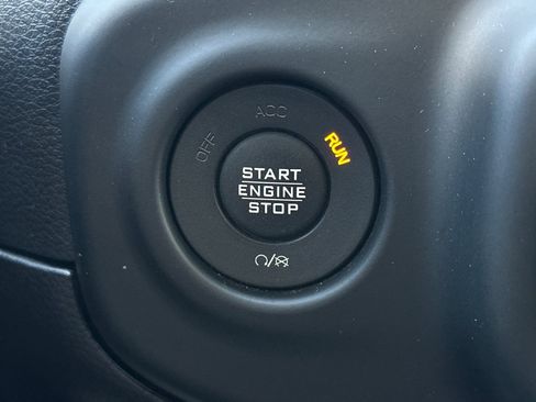 Used 2018 Jeep Wrangler Unlimited Rubicon AWD/4WD image 24