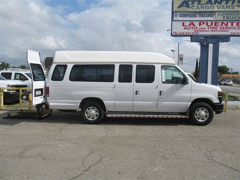 Used 2014 Ford E-250 and Econoline 250 Extended w/ Power Group image 3