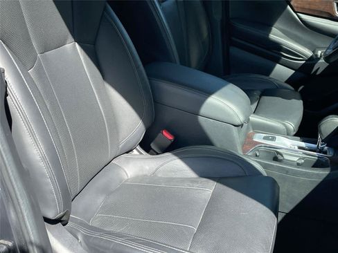 Used 2023 Subaru Ascent Touring AWD/4WD image 19