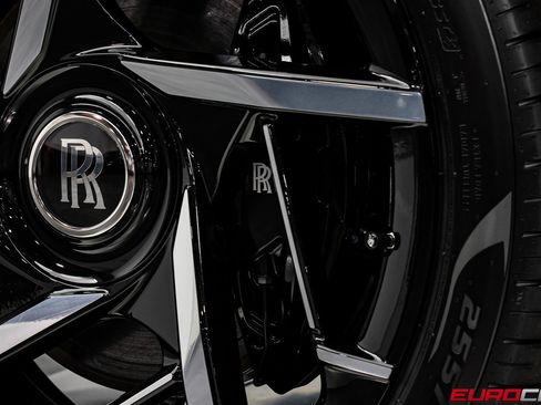 Used 2025 Rolls-Royce Spectre Black Badge image 19
