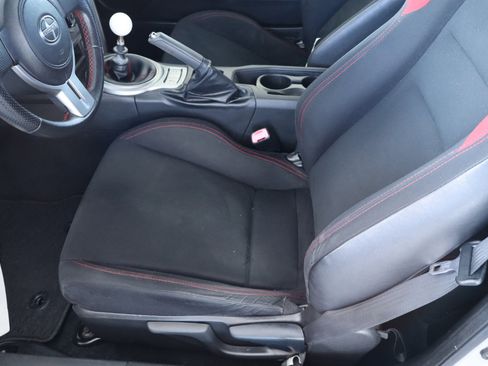Used 2013 Scion FR-S image 13
