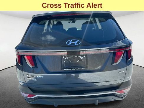 Used 2023 Hyundai Tucson SE image 9
