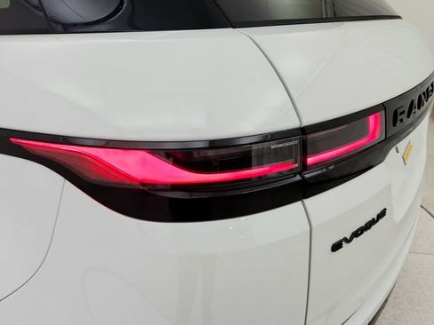 New 2025 Land Rover Range Rover Evoque S image 32