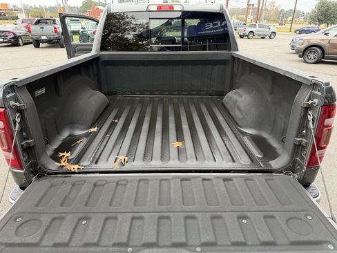 Used 2019 RAM 1500 Laramie image 11
